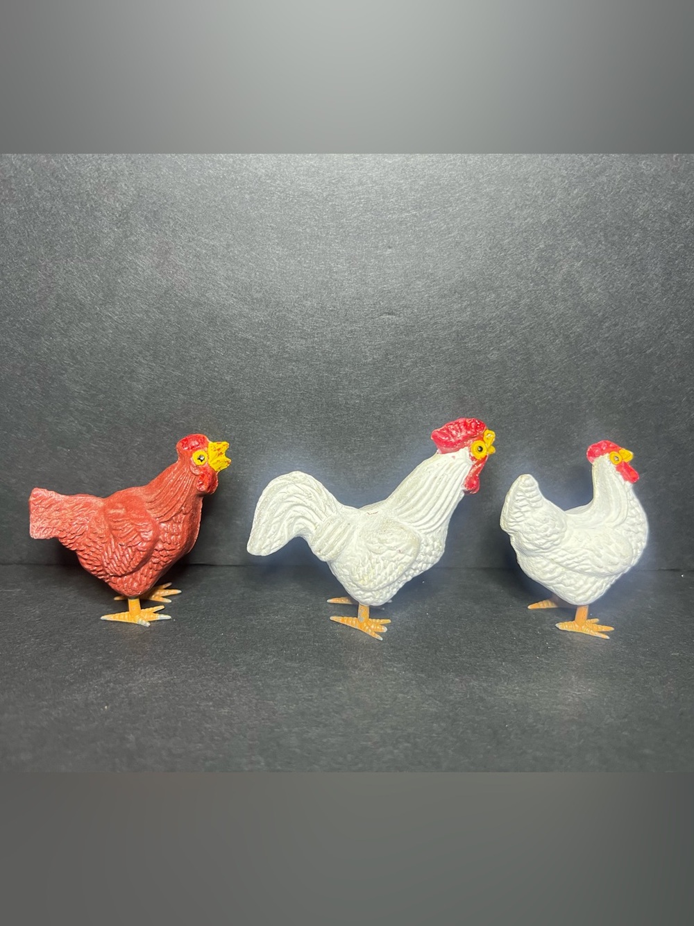 Vintage Lot of 3 German Putz Mini Composite Rooster & Chickens w/ Metal Feet - Picture 4 of 8
